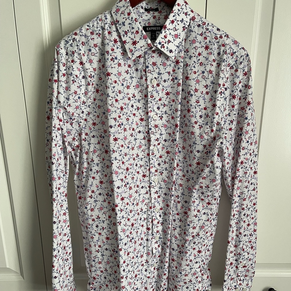 Mens XL Express button down dress shirt - business or casual! New without tags